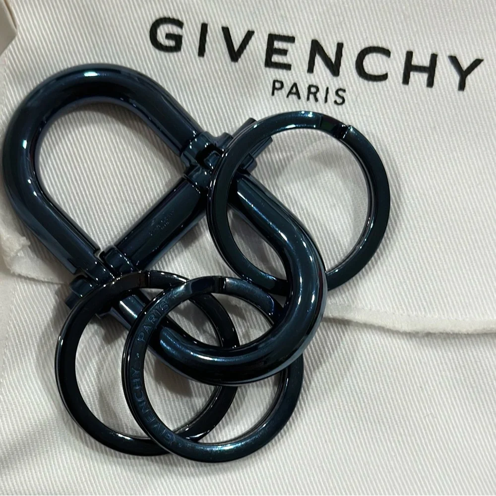 GIVENCHY 3 RING SPRING LOCKING CARABINER KEYRING - MIDNIGHT METALLIC BLUE - NEW